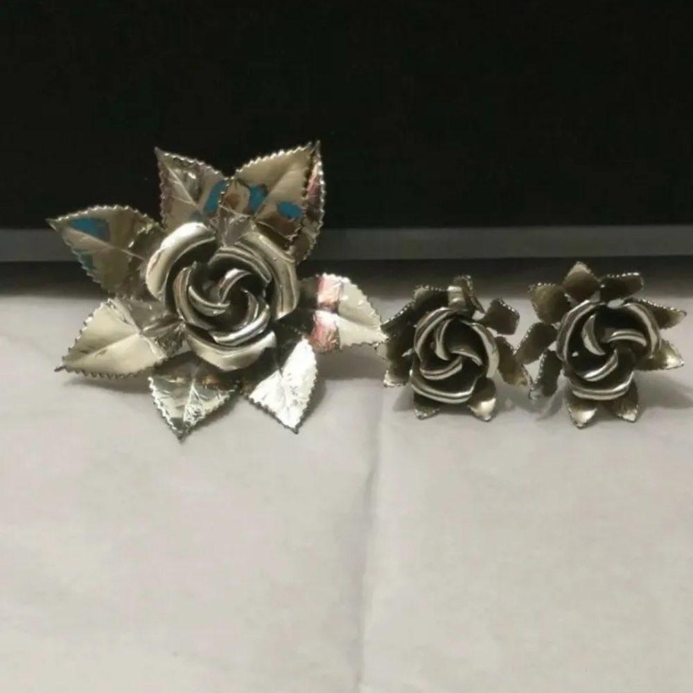 Vintage Flower Silver Tone Rose Flower Enamel Pin Brooch + Screw Back Earrings